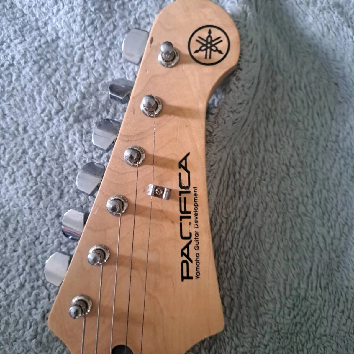 Yamaha Pacifica BL Electric guitar - Image 3