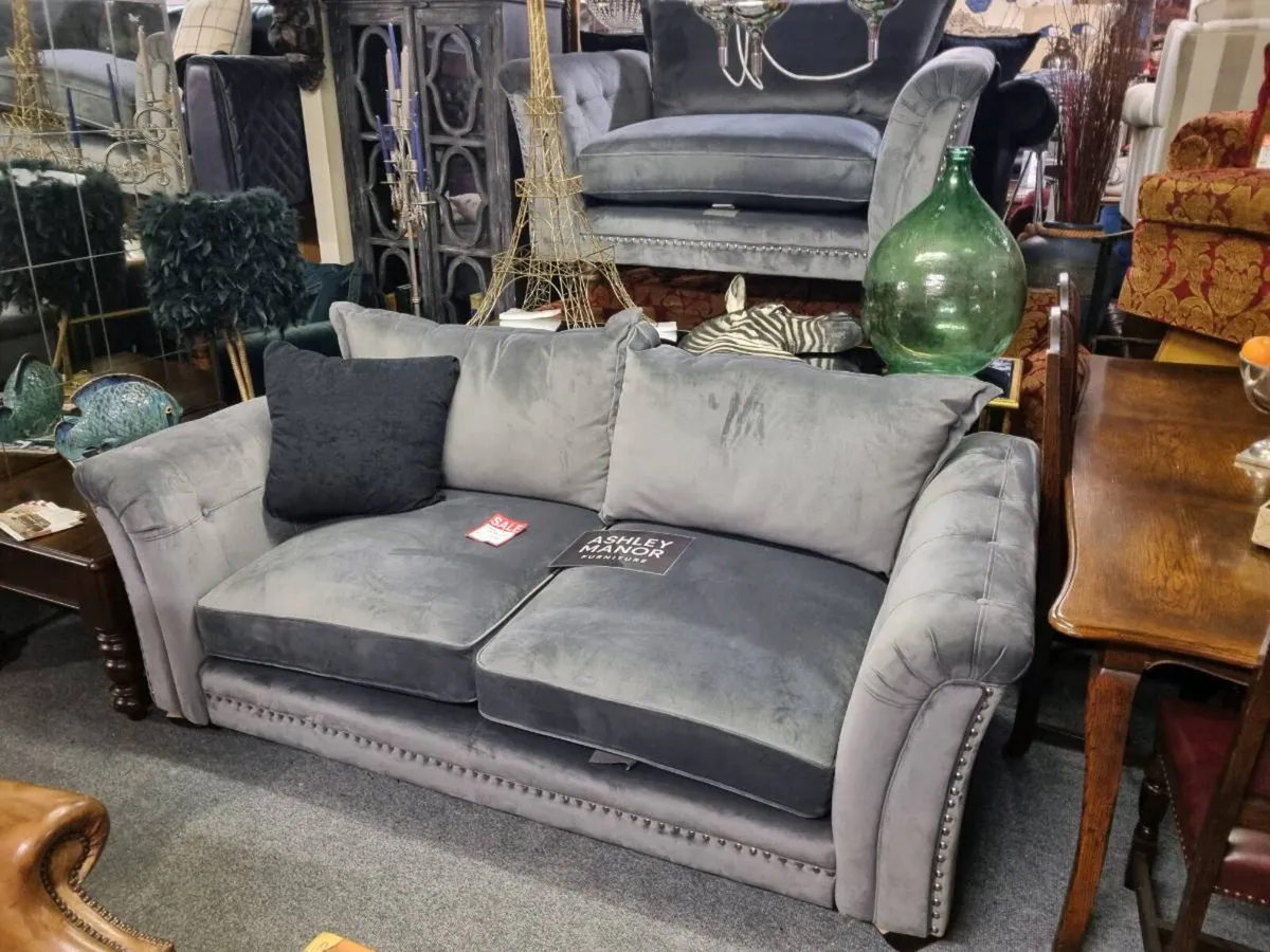 Sofa &love seat