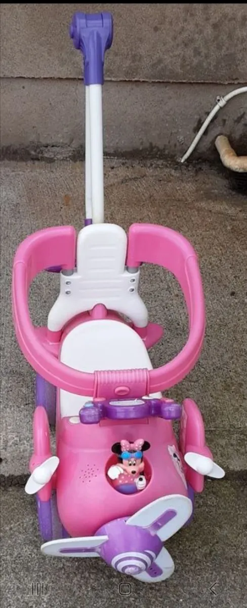 Minnie Mouse Activity Plane