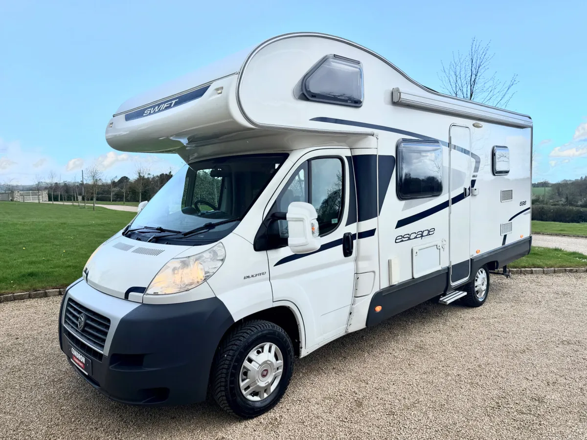 2013 SWIFT ESCAPE 696 R.H.D 6 BERTH - Image 1