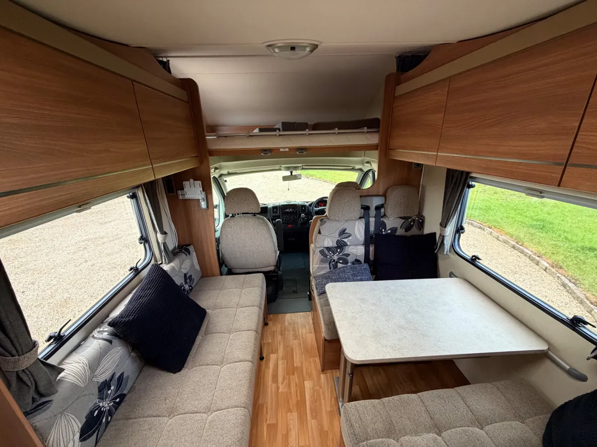 2013 SWIFT ESCAPE 696 R.H.D 6 BERTH - Image 2