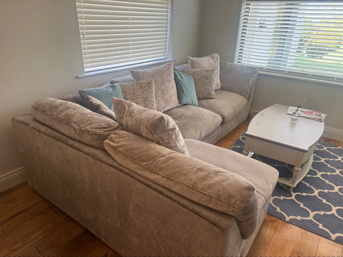 Corner Sofa - Image 1