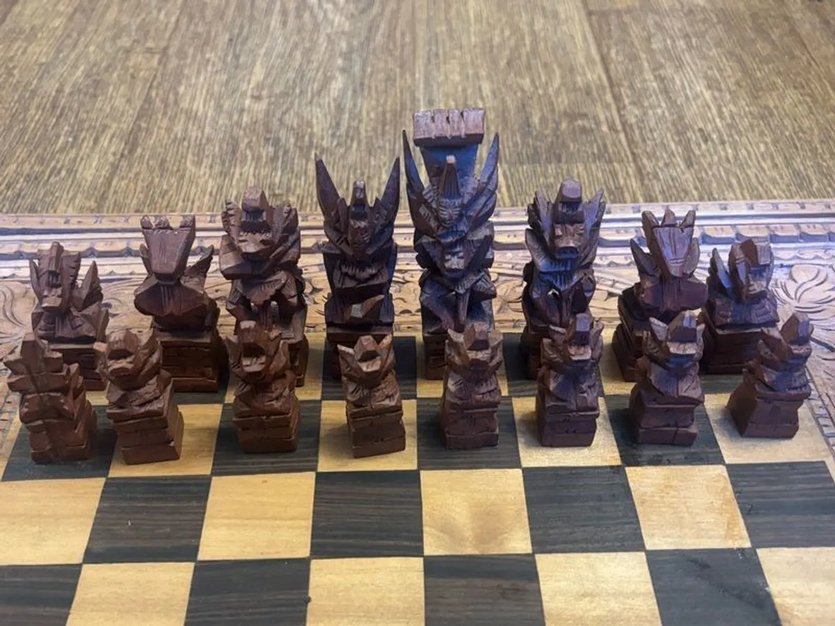 Vintage Chess board and Backgammon crafted by hand - Image 3