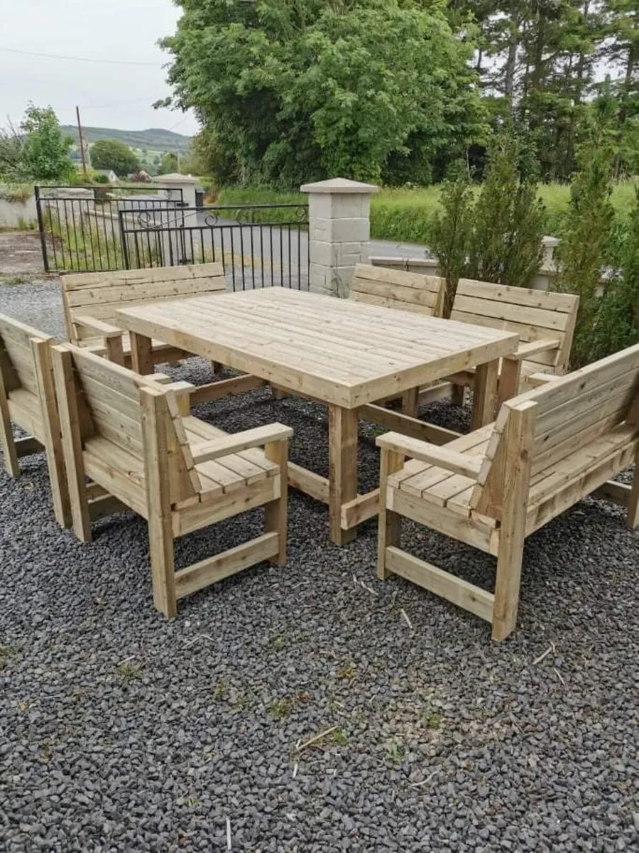 Garden furniture - Image 1