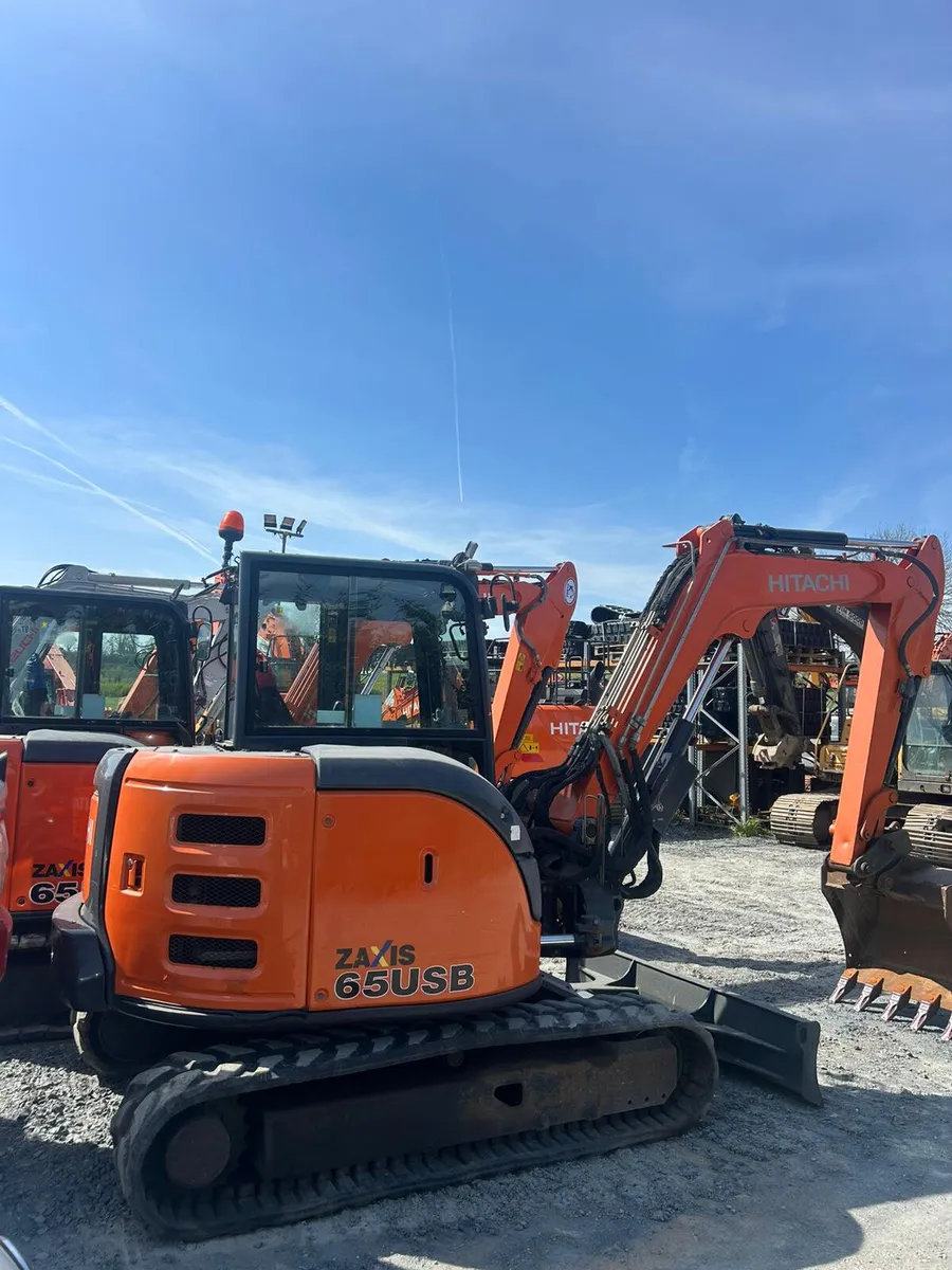 Hitachi ZX65USB-5 Year 2016 - Choice Of 2 - Image 4