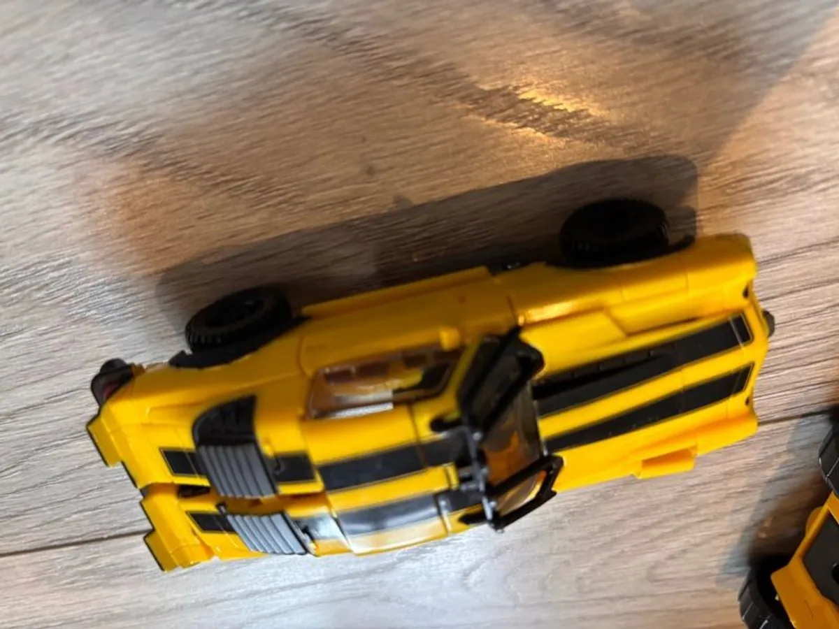 Mixture of toys godzilla, venom, dinosaurus, tracyor - Image 2