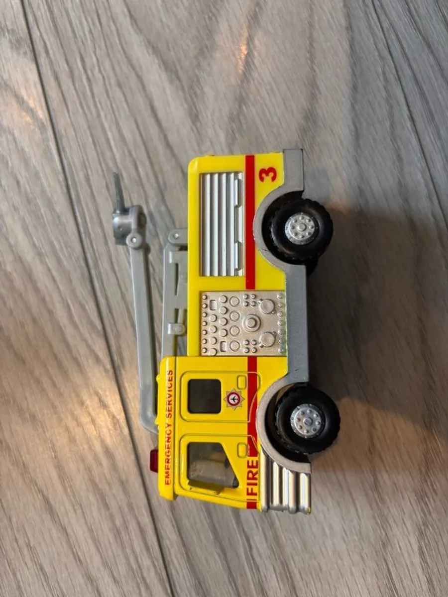 Mixture of toys godzilla, venom, dinosaurus, tracyor - Image 4