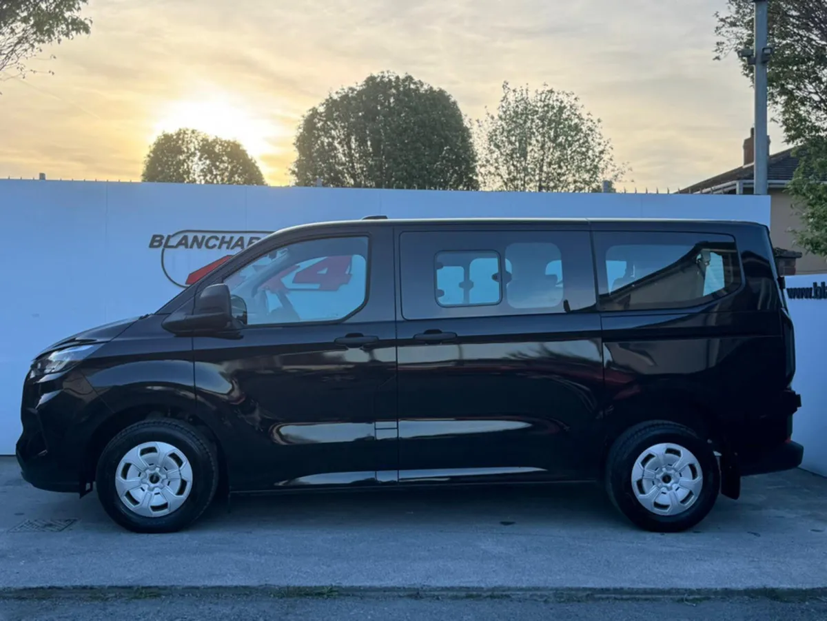 Ford Transit Custom PEOPLE CARRIER KOMBI TREND 2.0 - Image 3