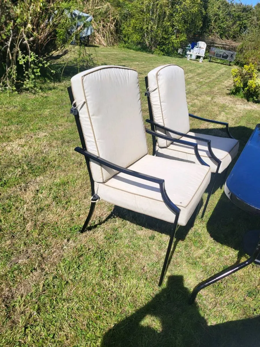 Lovely garden set - Image 4