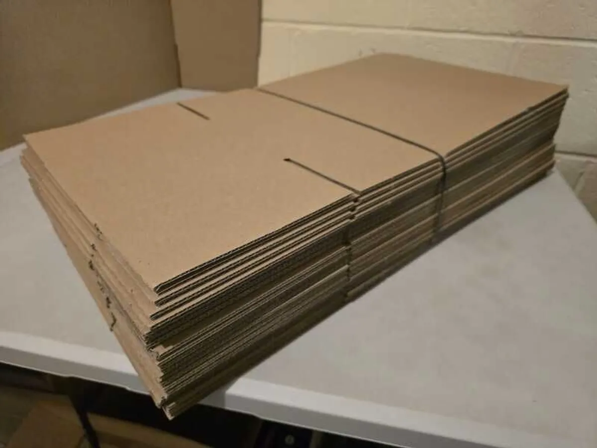 Cardboard Boxes 33x16x13cm (20 pack) - Image 2