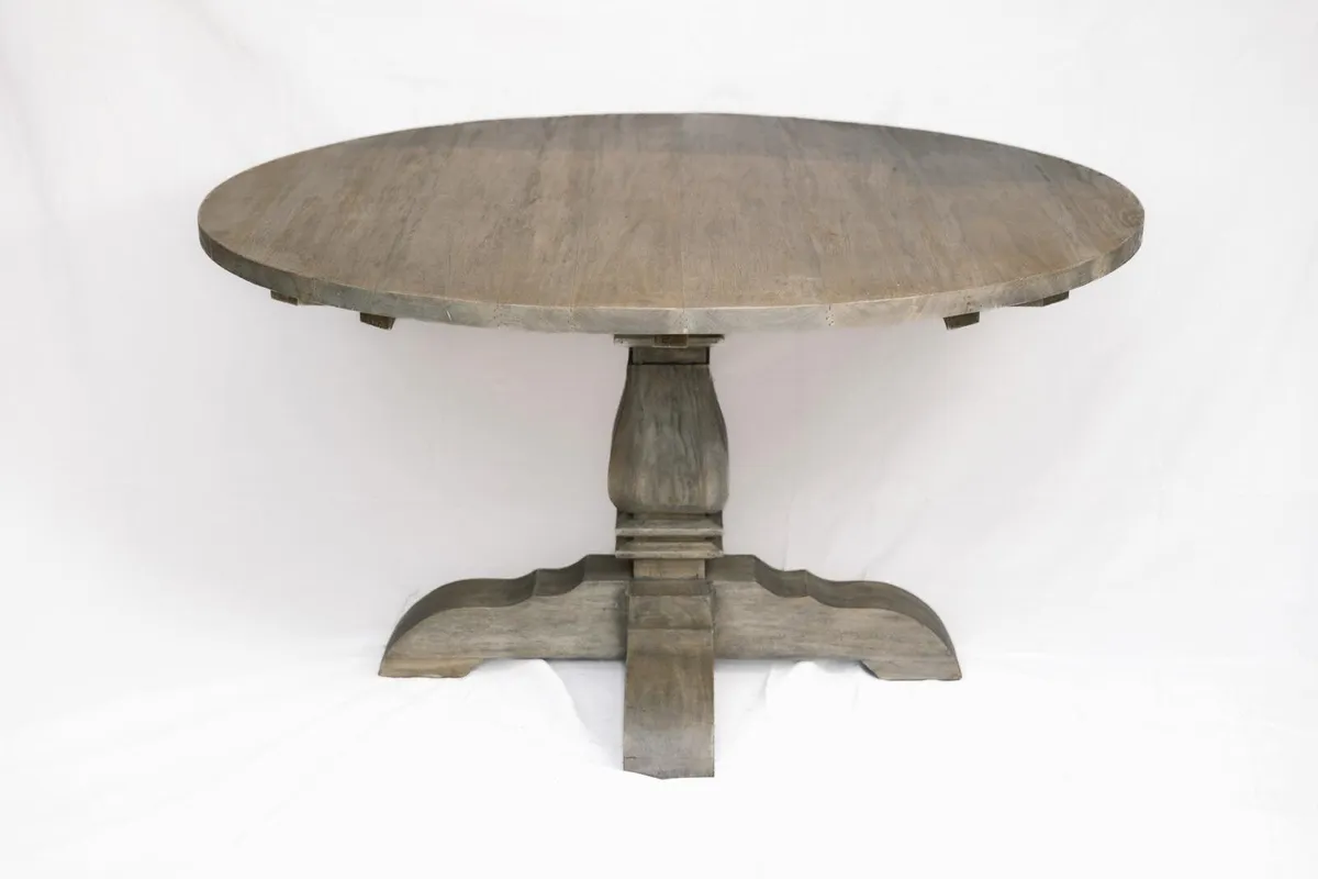 Round Dining table 150cm - Image 1