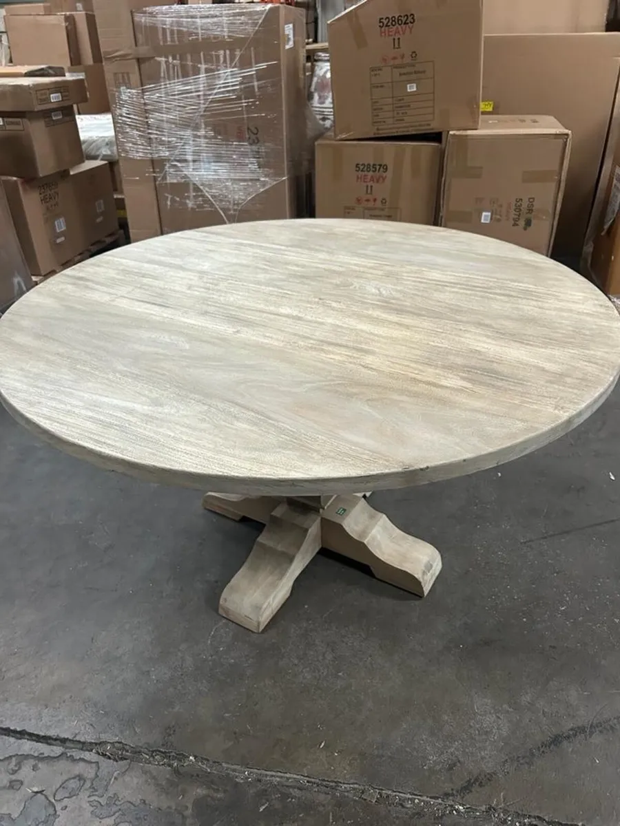 Round Dining table 150cm - Image 3