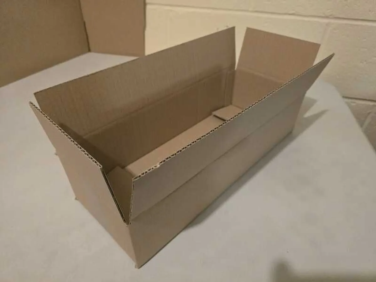 Cardboard Boxes 40x15x9cm (20 pack) - Image 4
