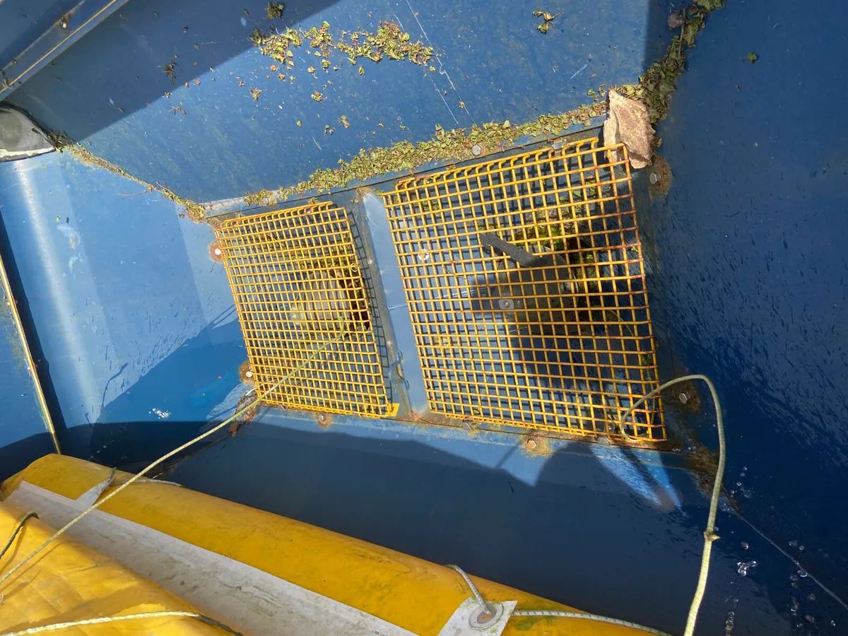 Selection of fert spreaders - Image 2