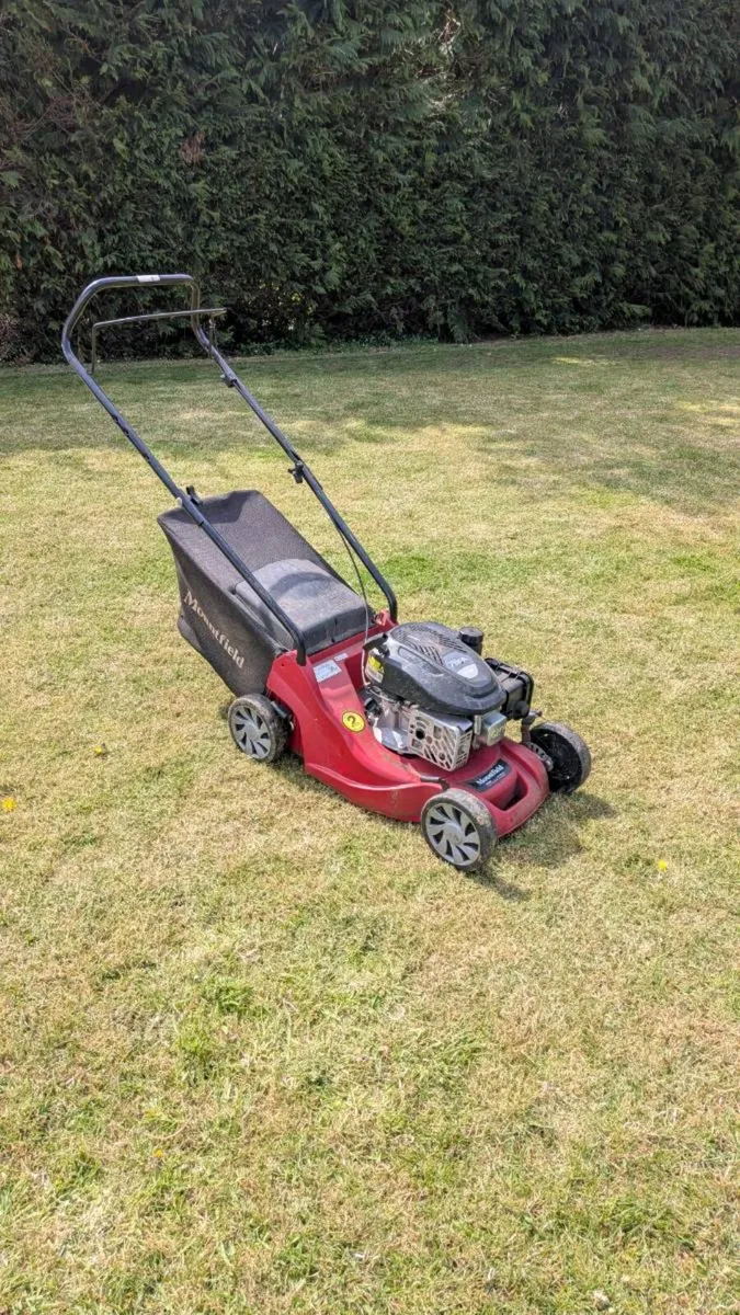 Mountfield petrol lawnmower - Image 1