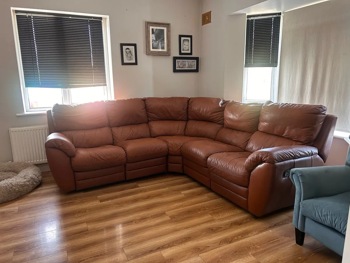 Leather corner sofa - Image 1