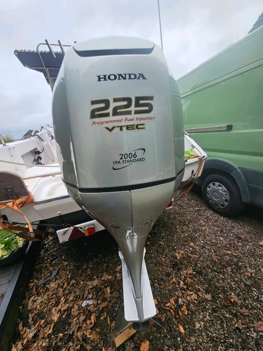 Honda 225 hp Outboard X 2 - Image 3