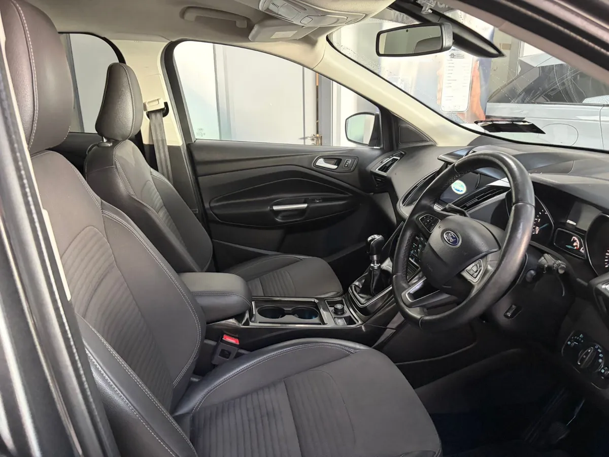 Ford Kuga 2018. 1.5TDCI. TITANIUM - Image 4