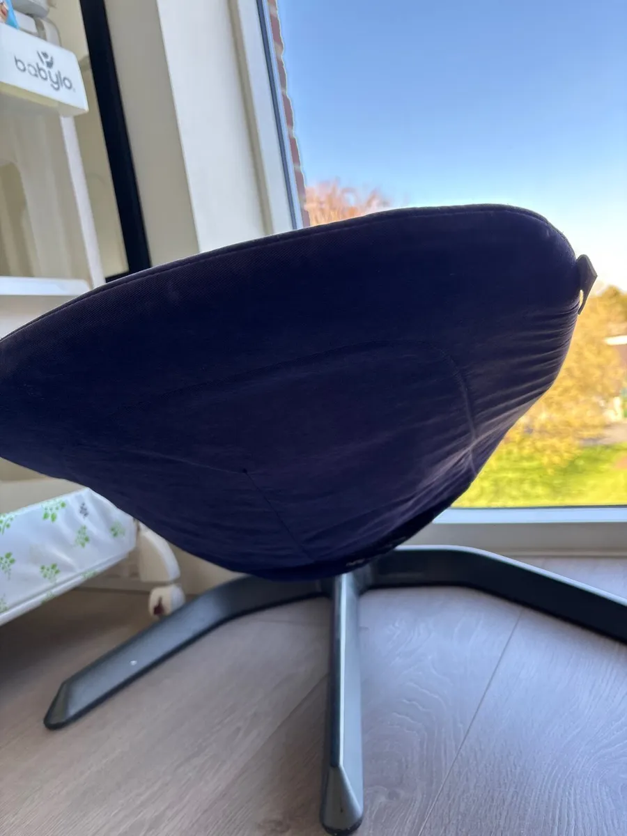 Nuna Baby Bouncer / Leaf Seat – Excellent Conditio - Image 4
