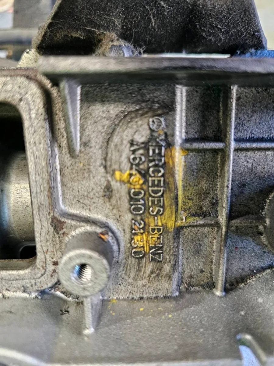 Sprinter engine OM646 (needs work) - Image 4