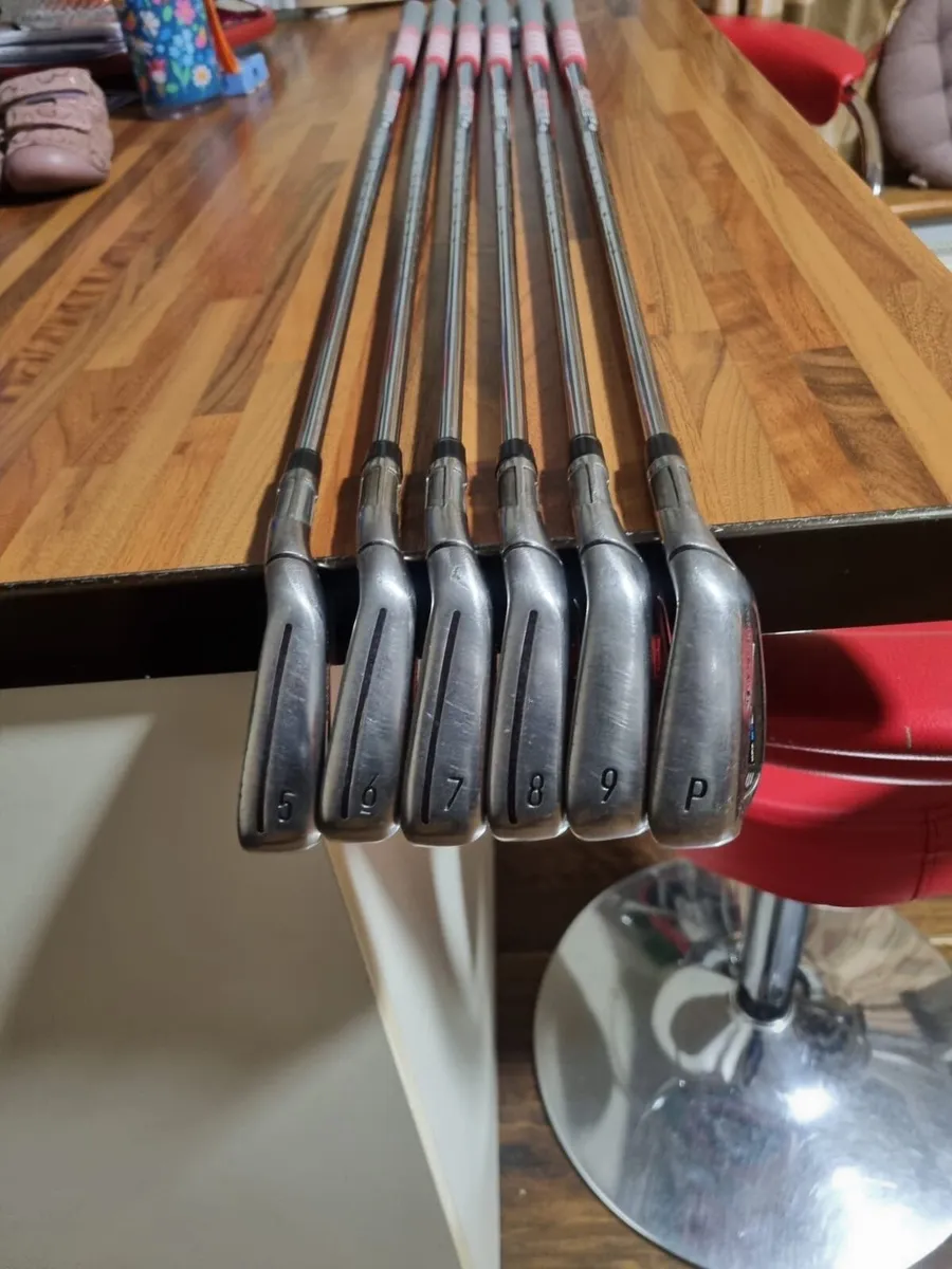 Taylormade Sim2 irons - Image 3