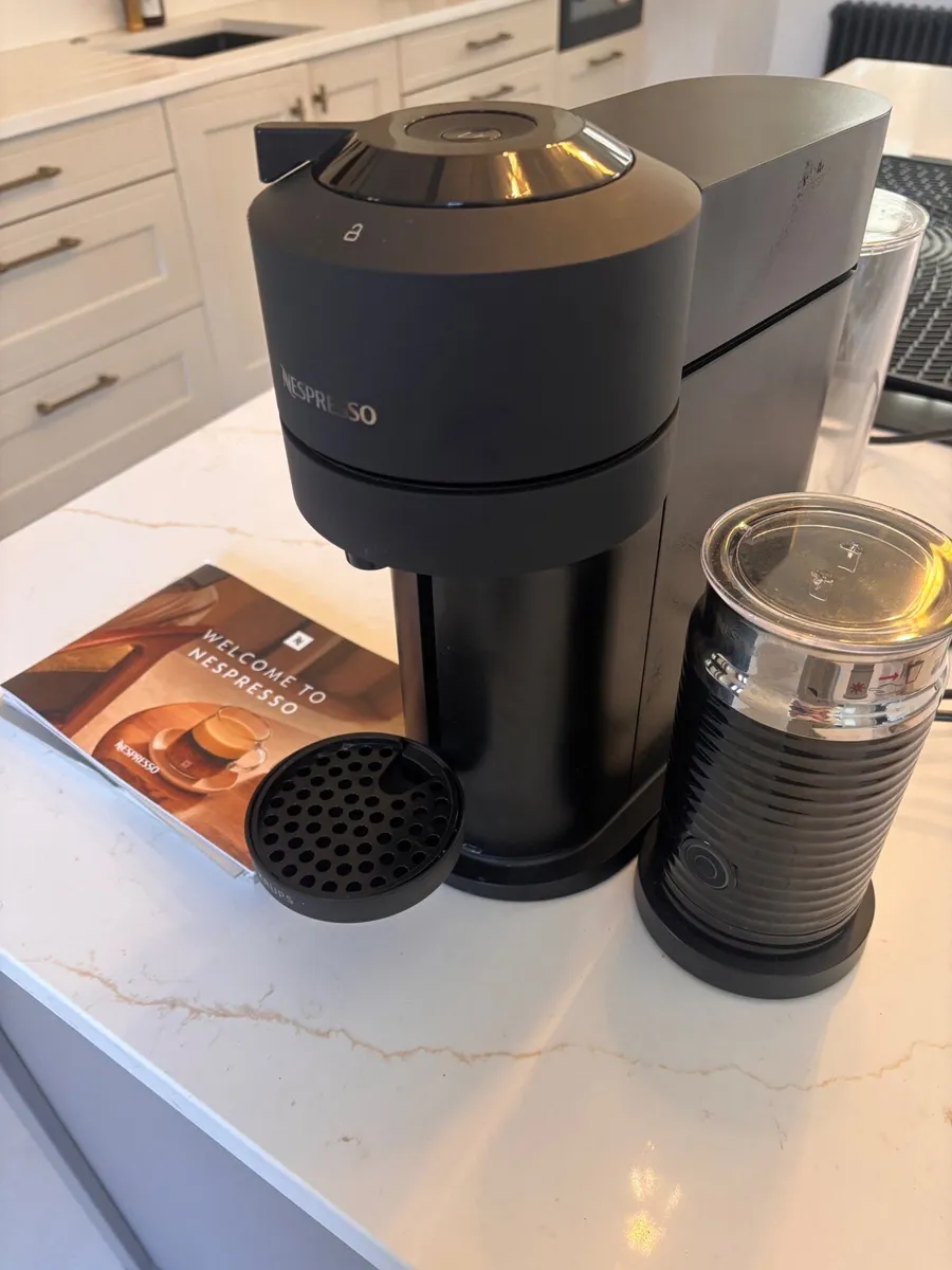 Nespresso Vertuo Next machine ( new) - Image 2