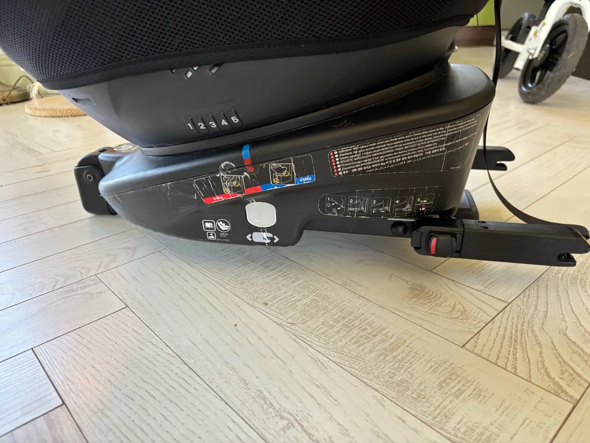 Joie 360 spin isofix car seat - Image 4