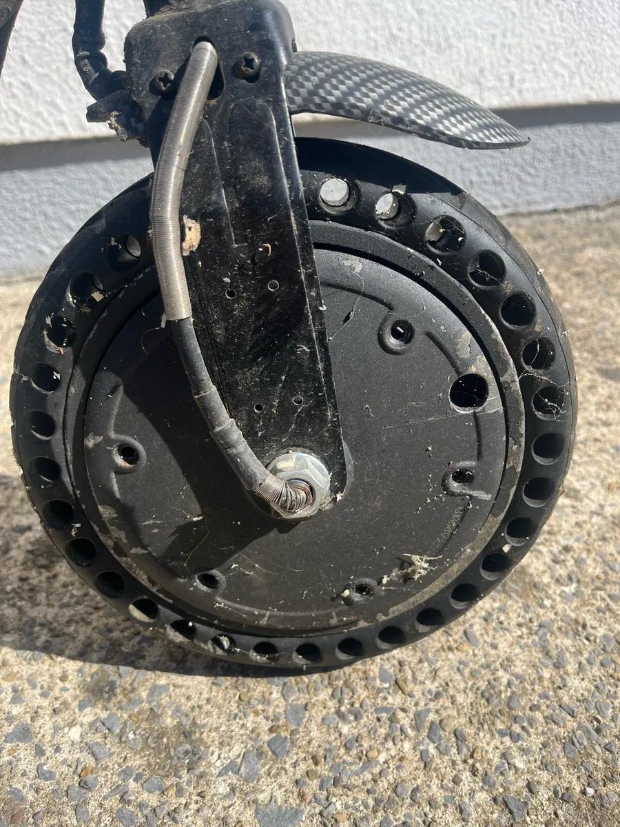 Viron Electric Scooter - Image 3