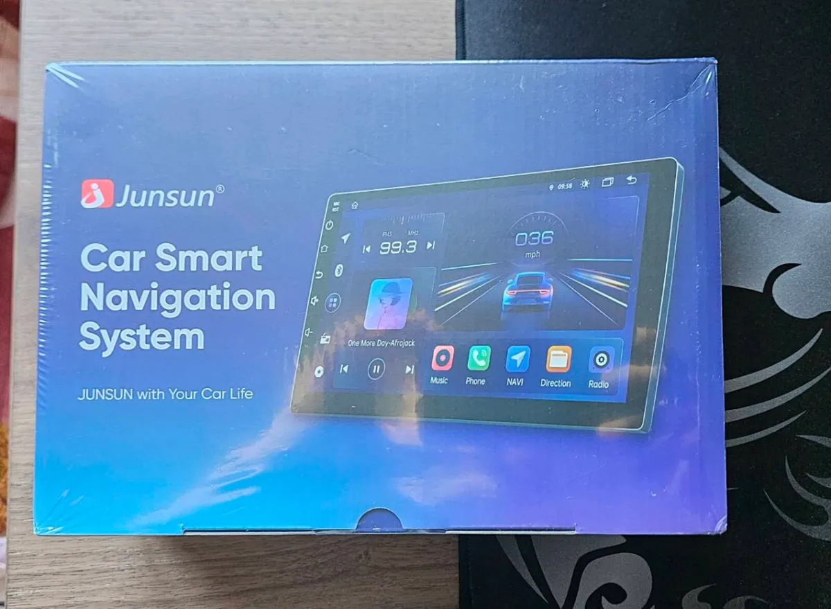 Hyndai Santa Fe 2 DIN Audio - Image 1