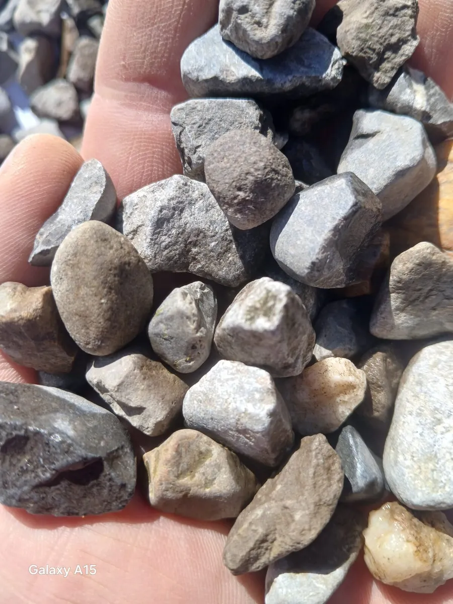 50 Tonnes Pebble Gravel (20mm) - Bulk Job Lot - Image 4