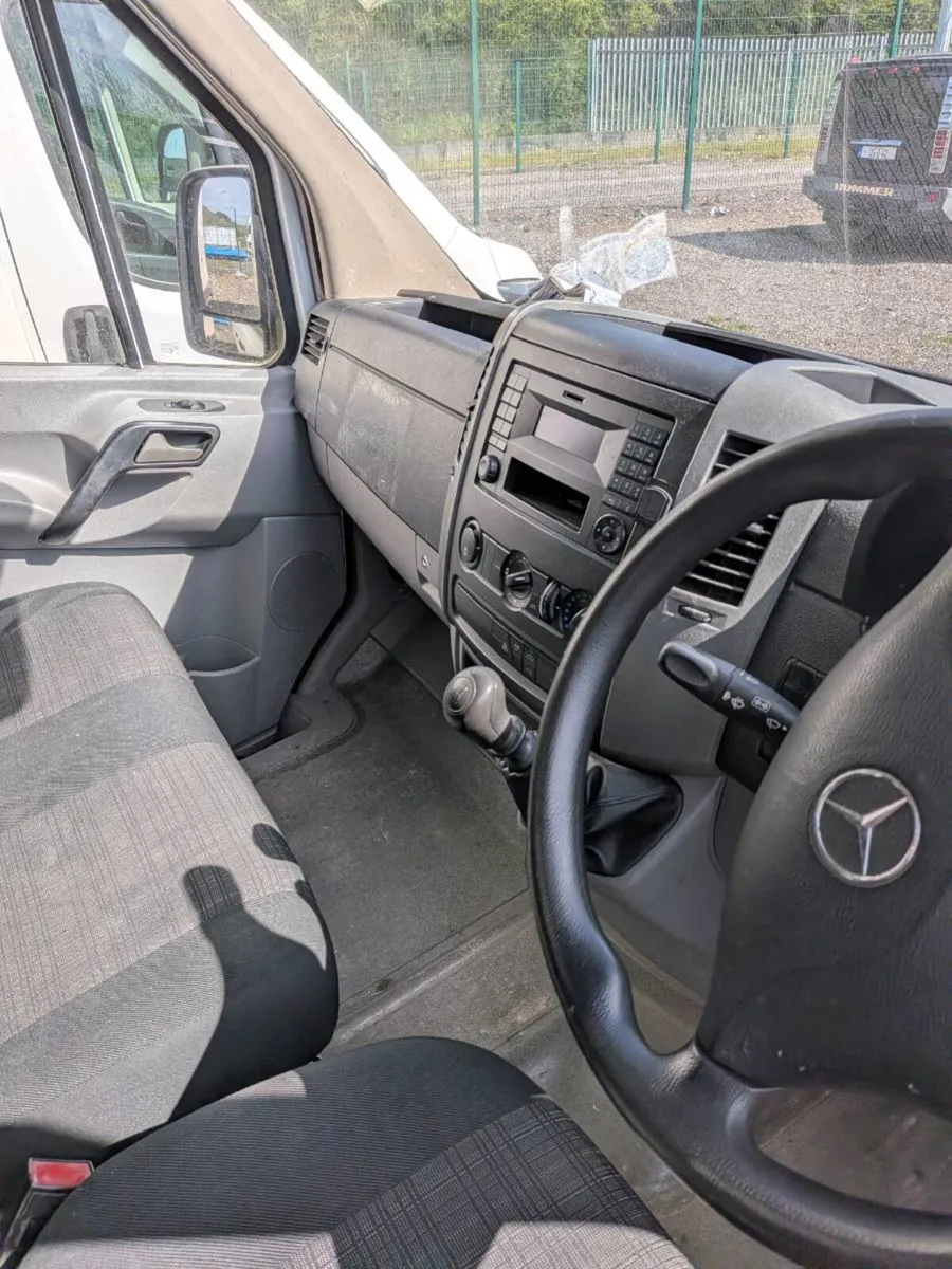 Mercedez Benz Sprinter 2.2 engine - Image 3