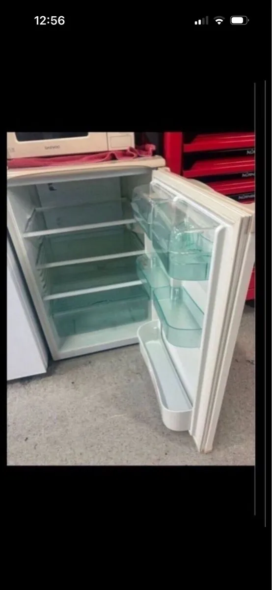 Under counter fridge - Image 2