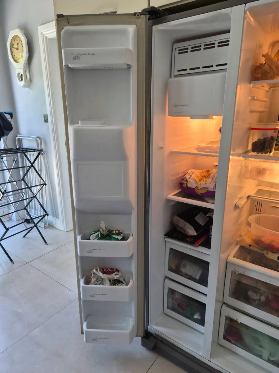 Fridge and Cooker - Image 4