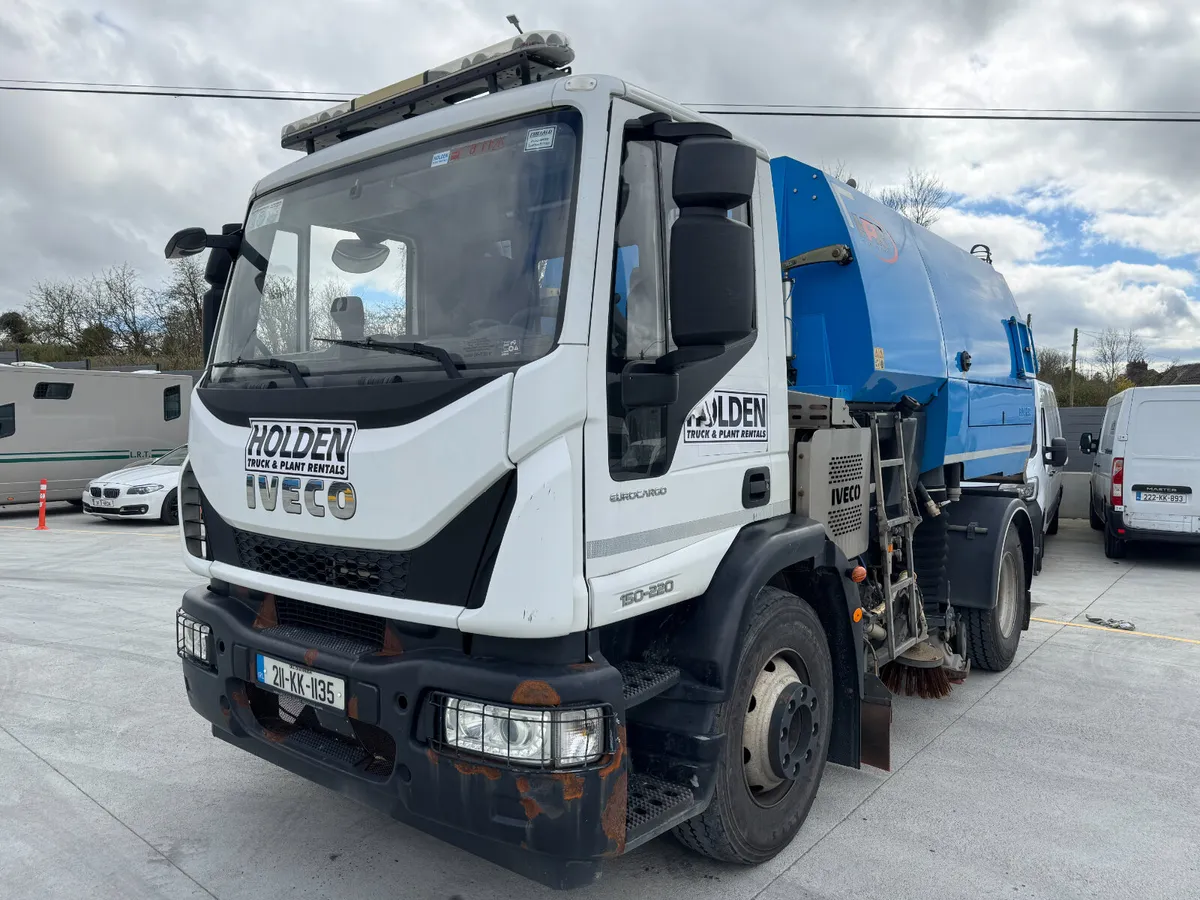 UNRESERVED 2021 IVECO 150-220 BUCHER SWEEPER - Image 1