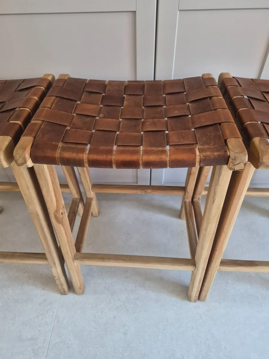 Kitchen island stools x3 - Image 3