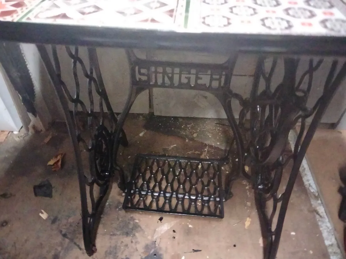 Singer Patio Garden Table - Image 4