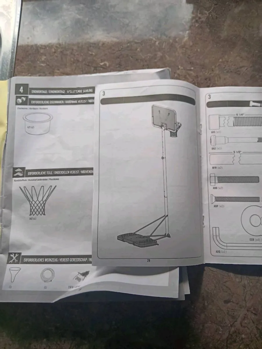 Basketball stand - Image 1