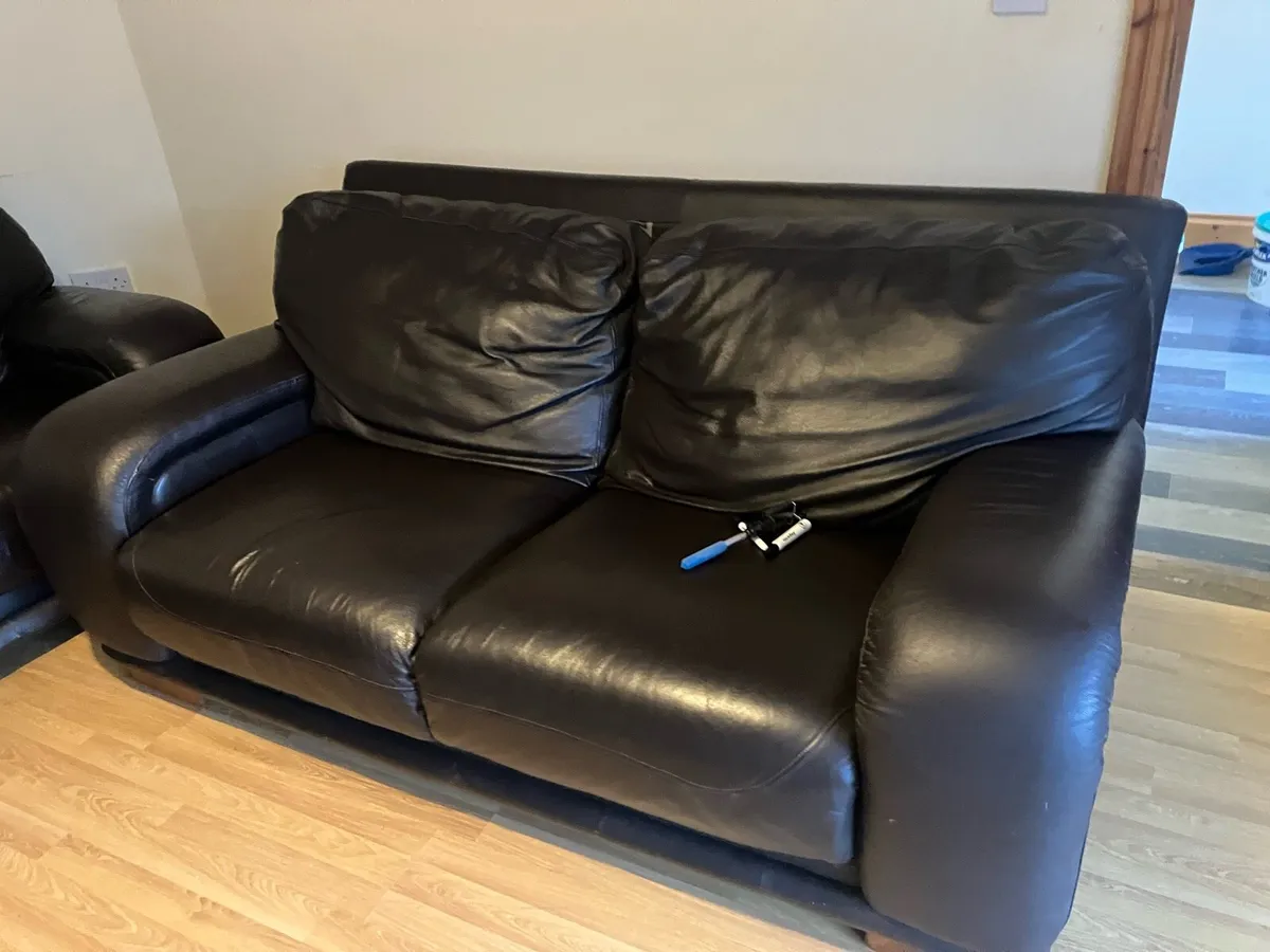 2 matching couches for sale - Image 1