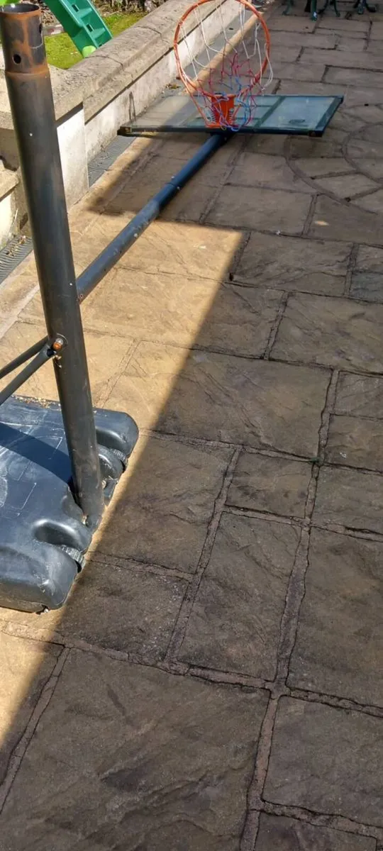 Basketball hoop and stand - Image 2