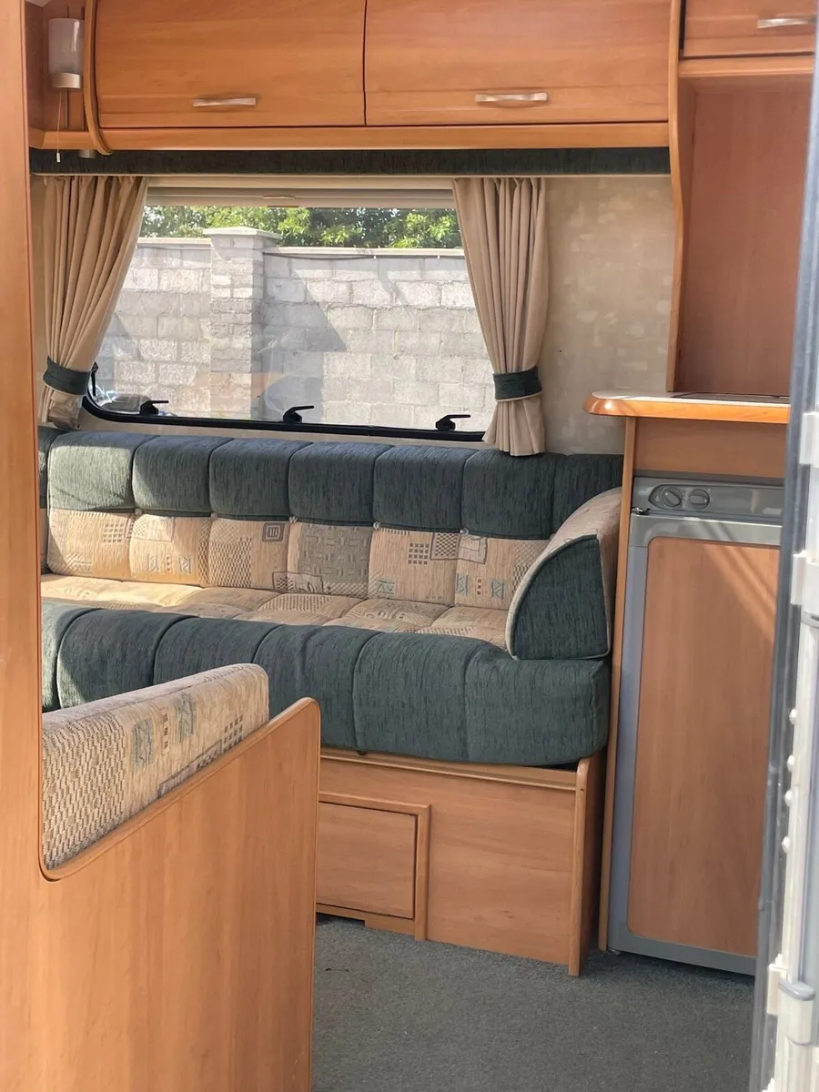 Swift accord caravan - Image 3