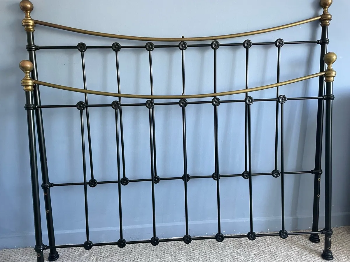 Antique style bedstead - Image 2