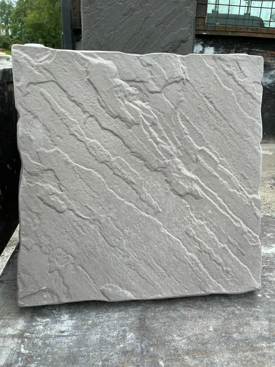 Riven concrete paver ridged edge 450mm sq - Image 4