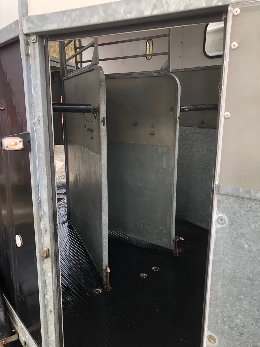 Horse Trailer - Image 1