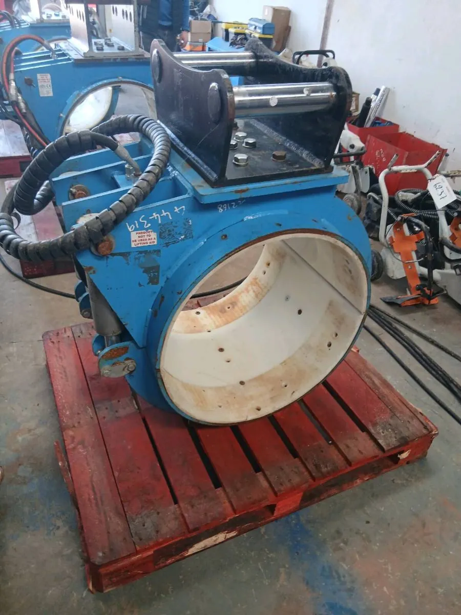 PIPE PUSHERS - Image 1