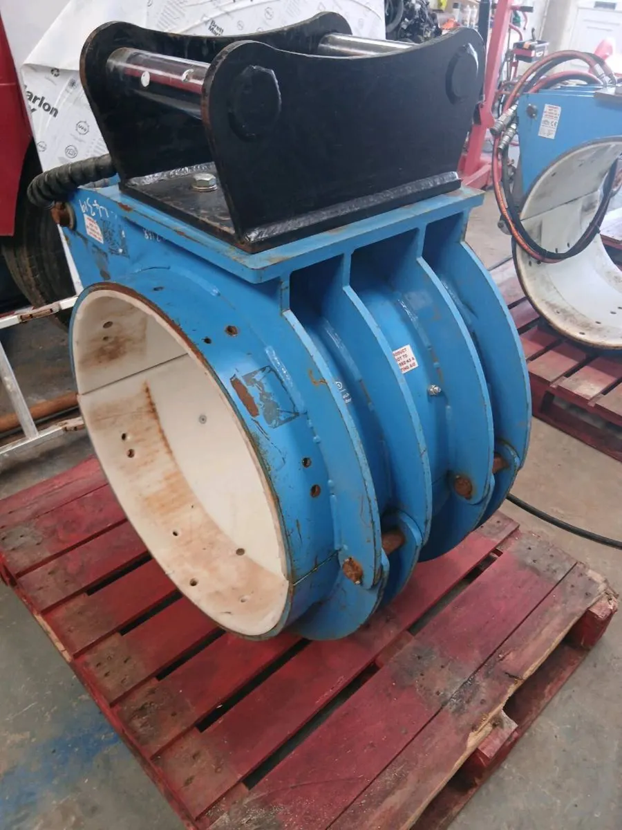 PIPE PUSHERS - Image 2