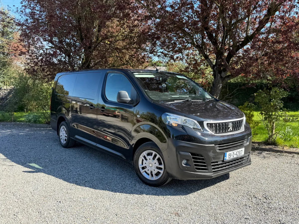 Peugeot Expert 2 Litre 6 Speed Apple Car Play - Image 1