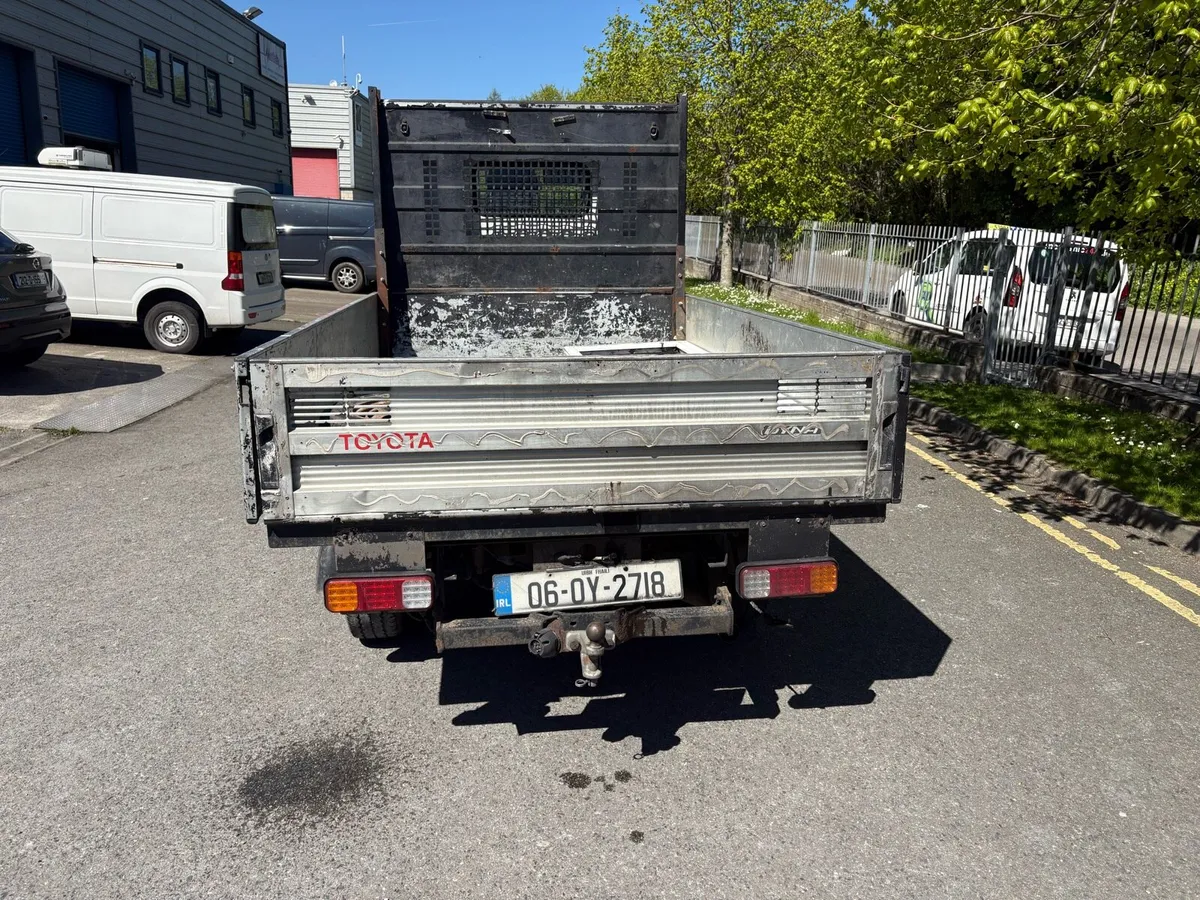 Toyota dyna - Image 4