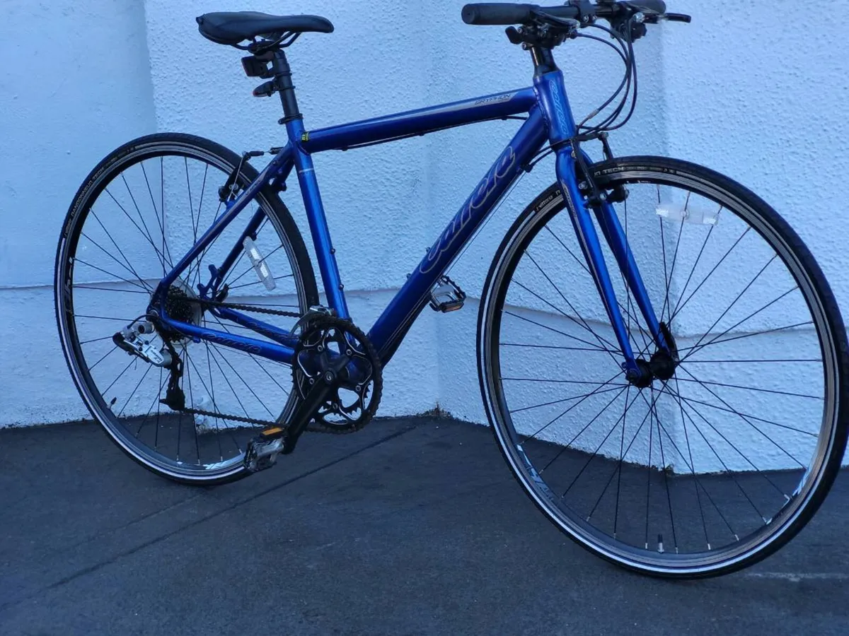 CARERRA GRYPHON FLATBAR ROAD BIKE MINT CONDITION. - Image 1