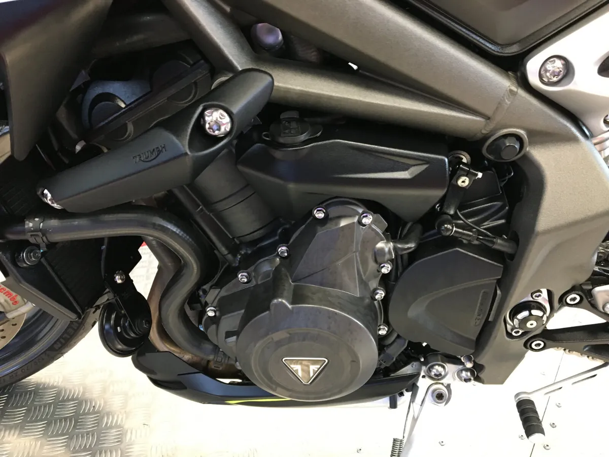 2023 Triumph Street Triple 765RS Finance Available - Image 4