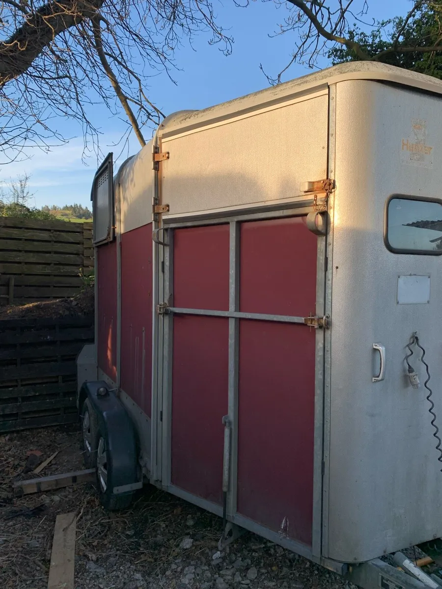 Choice of two Hunter boxes - Image 2